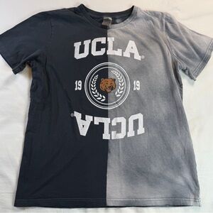 UCLA Bruins Center Bleach Dyed Short Sleeve T-Shirt Size Small
